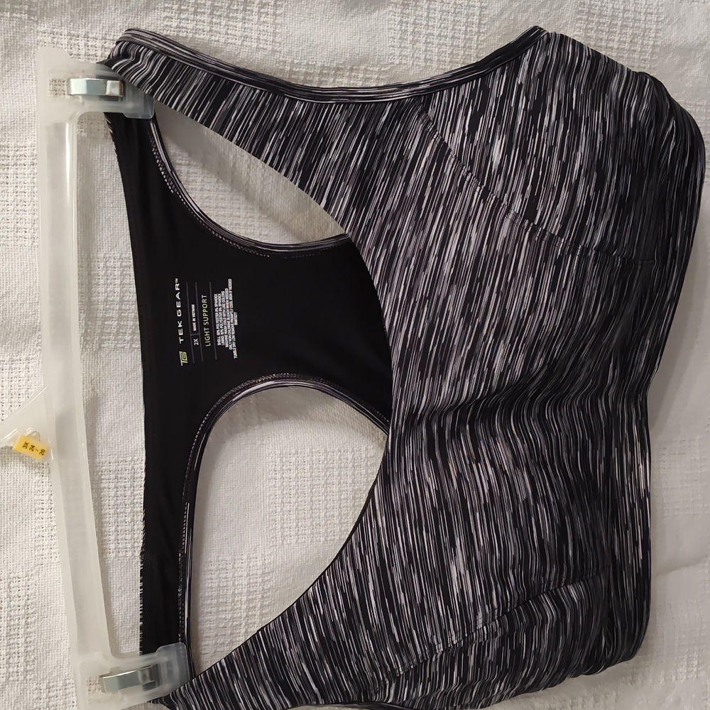 Tek gear 2X black and white sports bra